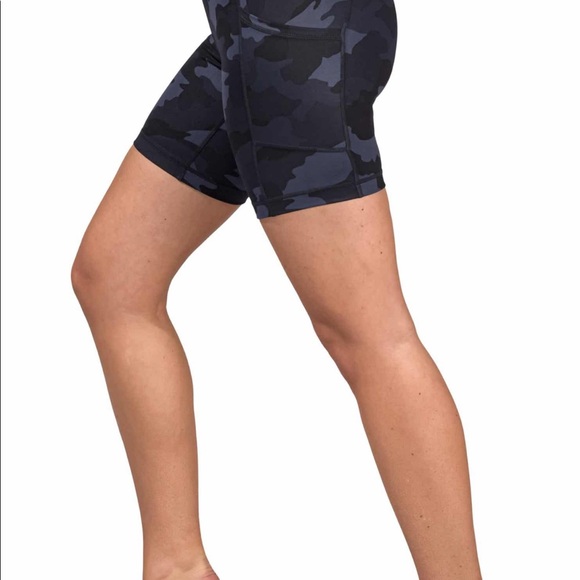 Yogalicious High waist bike shorts navy camo NWT - Picture 4 of 11